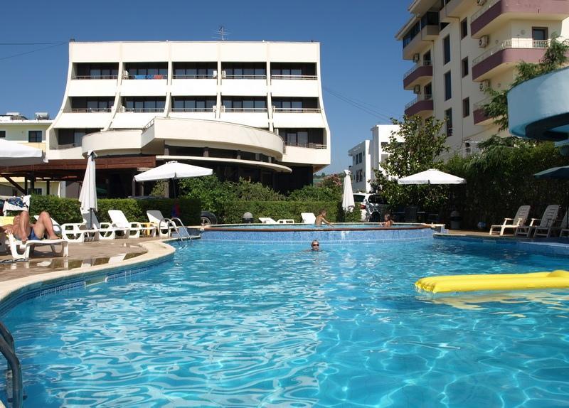 Akropoli Hotel Kryemëdhej Exterior foto